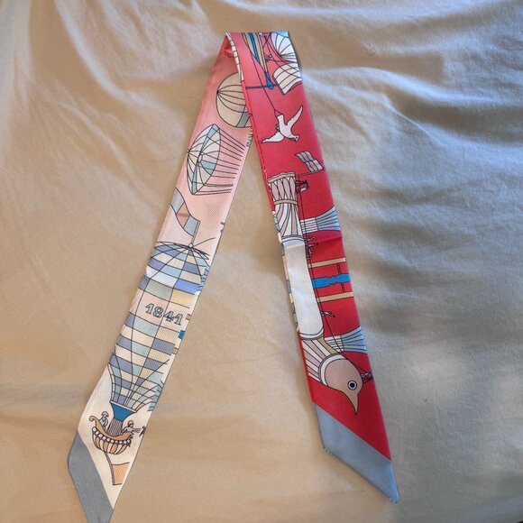 silk twilly - Picture 1 of 2